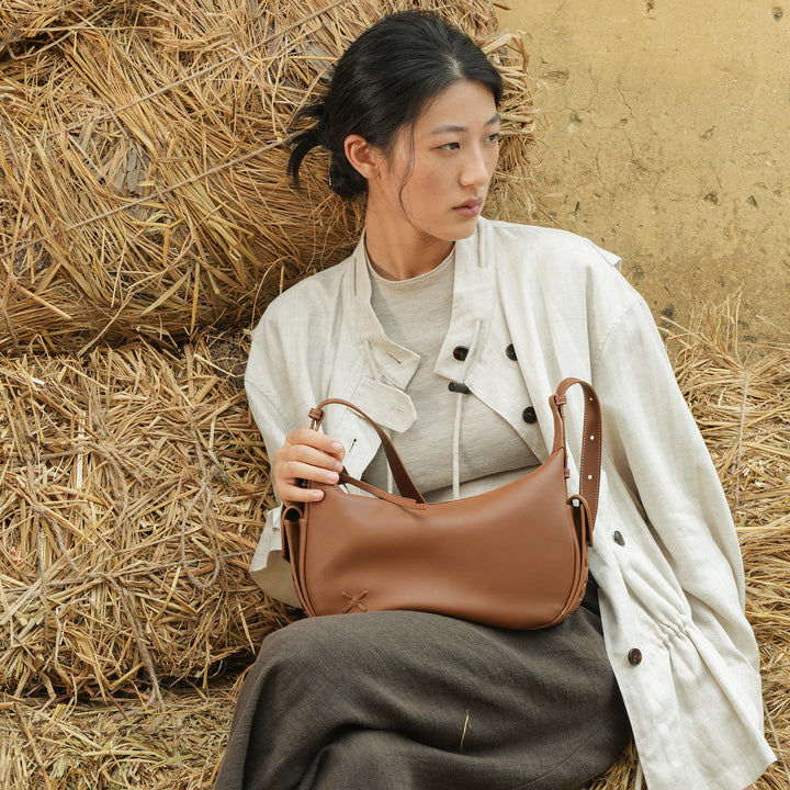GIIM MII "Vientiane" SeriesHalf-moon bag, cowhide pillow bag single-shoulder cross-body bag  large-capacity soft bag