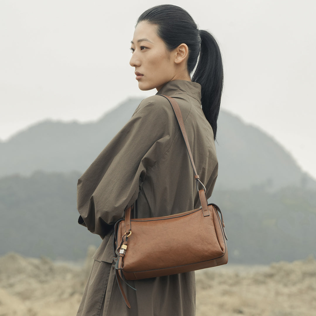 GIIM MII “Huo er ”Series cowhide Pillow bag