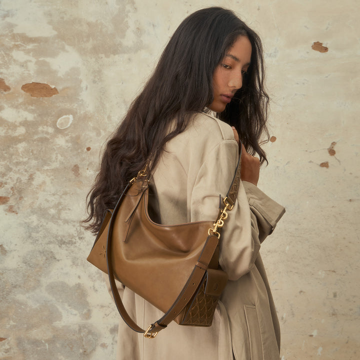 GIIM MII "Vientiane" Series Gabrielle Hobo Bag Vegetable-tanned leather