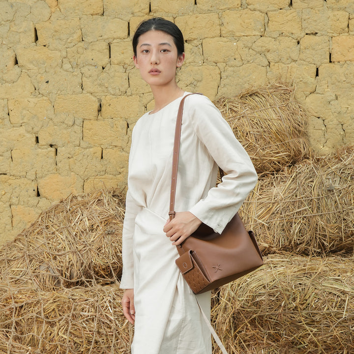 GIIM MII "Vientiane" Series Bucket bag, cowhide messenger bag, cross-body bag, commuter bag, large capacity soft bag