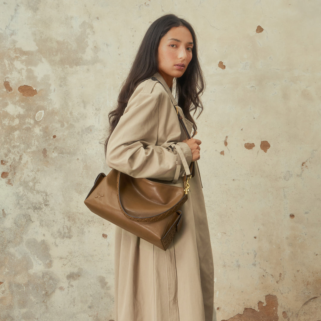 GIIM MII "Vientiane" Series Gabrielle Hobo Bag Vegetable-tanned leather