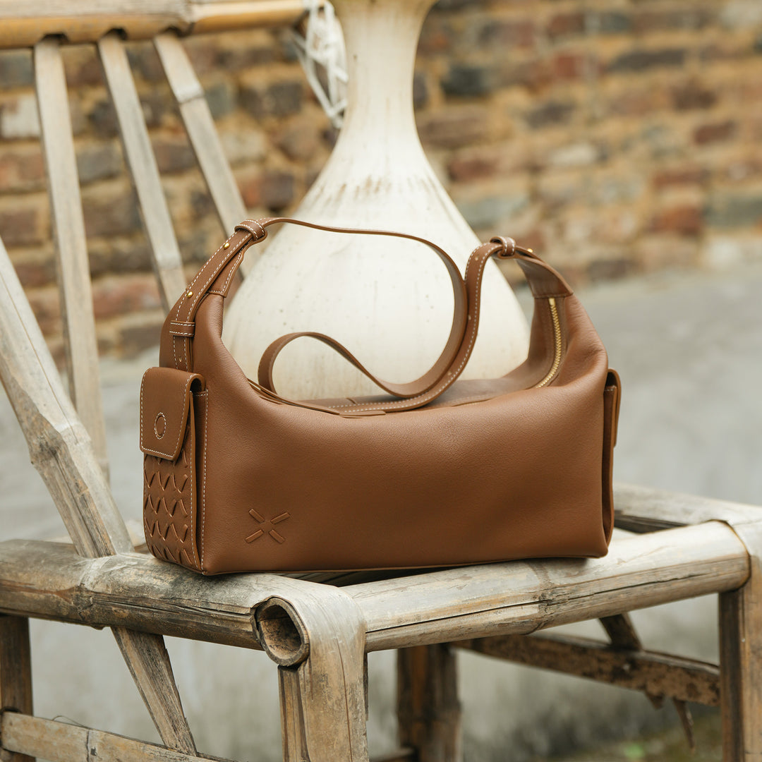 GIIM MII "Vientiane" Series Pillow bag, cowhide messenger bag, cross-body bag, commuter bag, large capacity soft bag